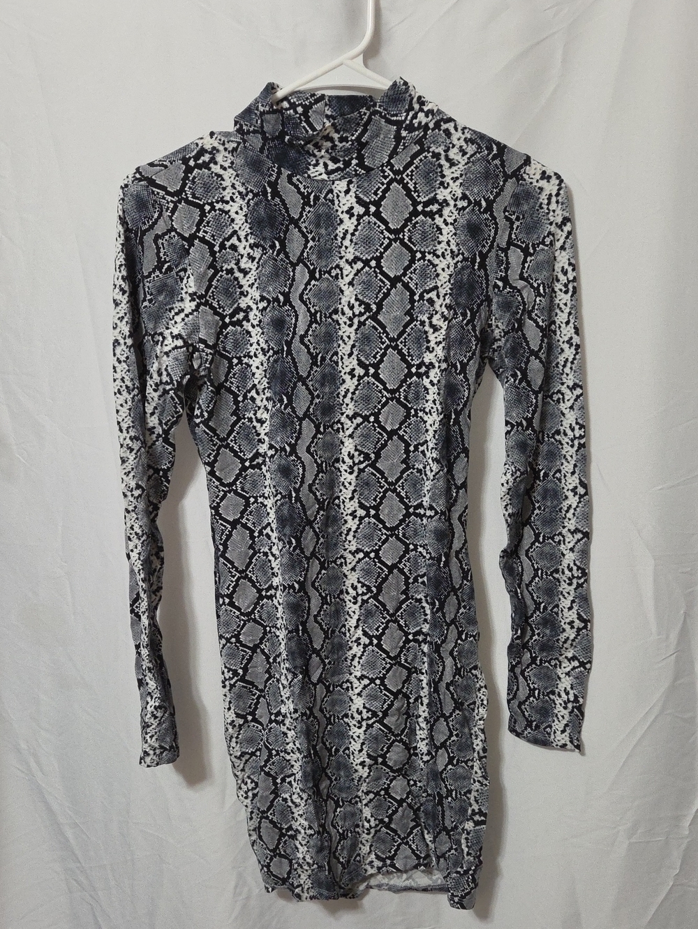 Black & Gray Snake-Print Long Sleeved Dress, Size Small, Excellent Condition
